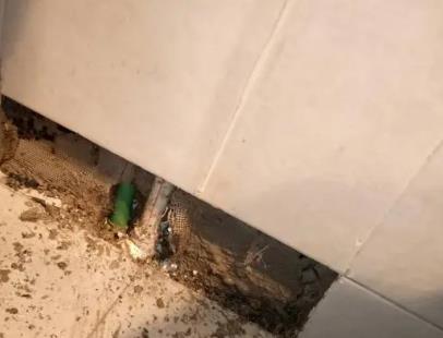 阳春楼顶漏水维修公司分享下修复水管漏水的几种小方法